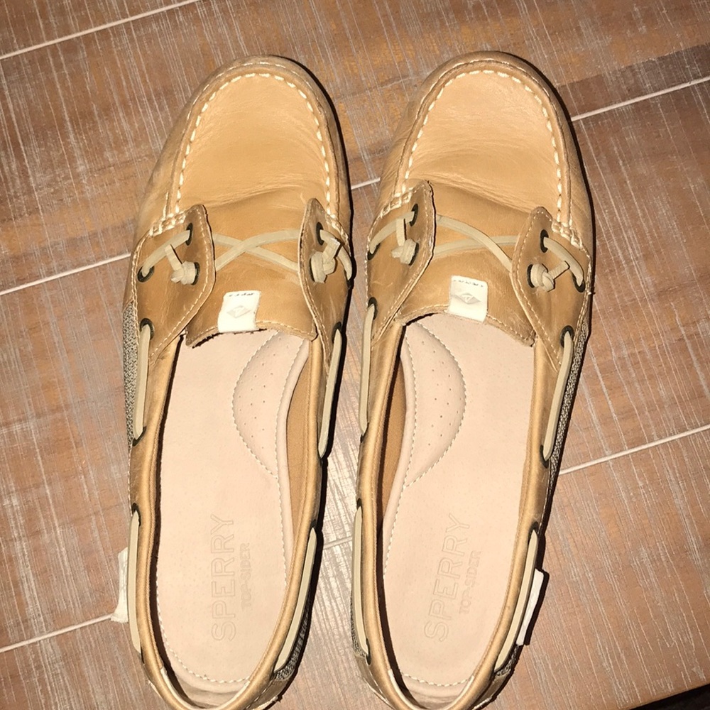 WORN ONCE sperry shoes
